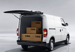 廣州貨拉拉上汽大通EV30純電動物流車融租方案 以租代購，助力綠色物流